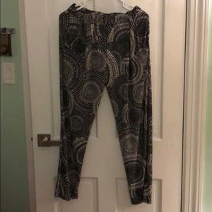 Stretchy fun pants with pockets